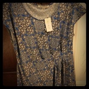 Studio Works Large Black/White/Blue Flowered Shirt